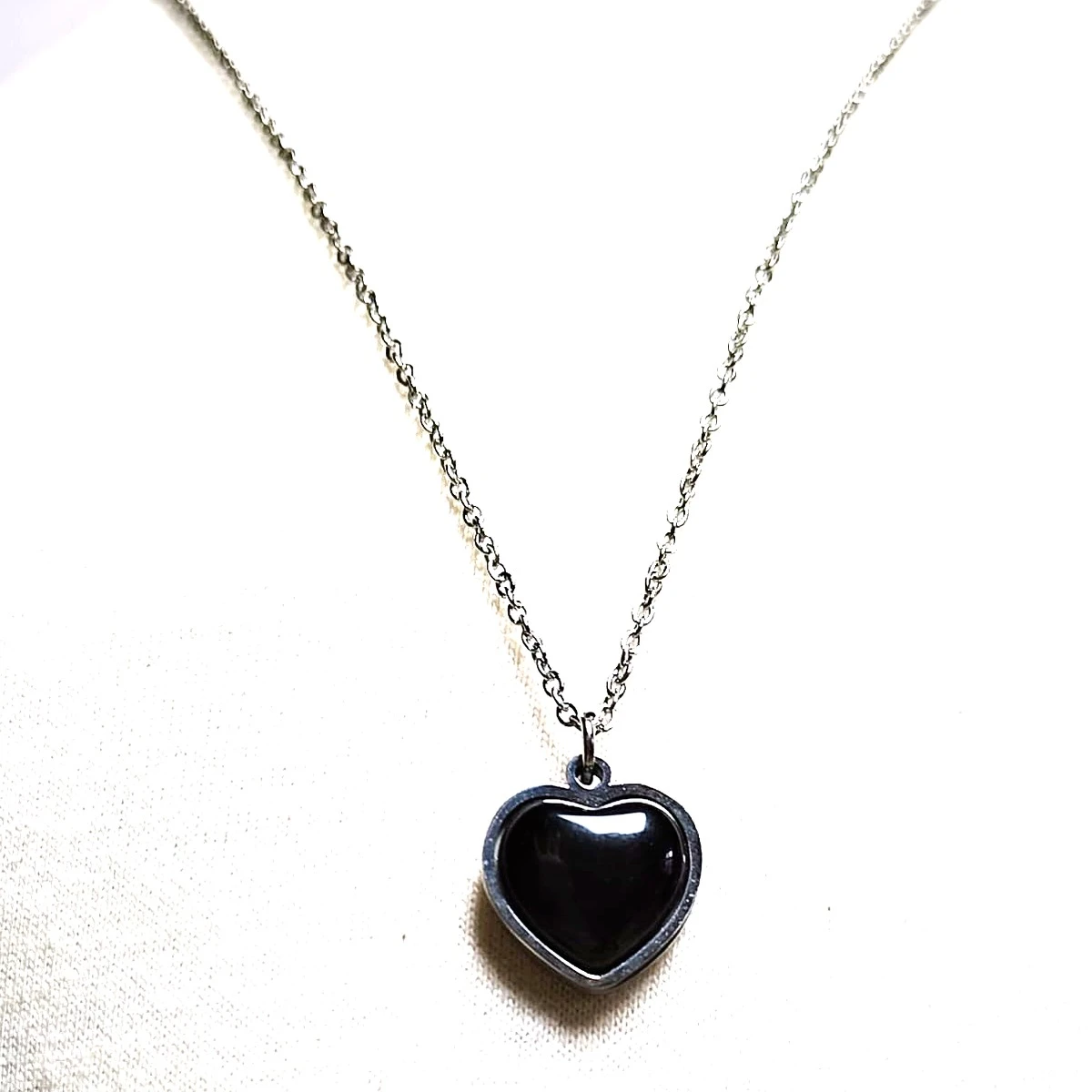 Colgante Corazón de Ónix con Cadena de Acero